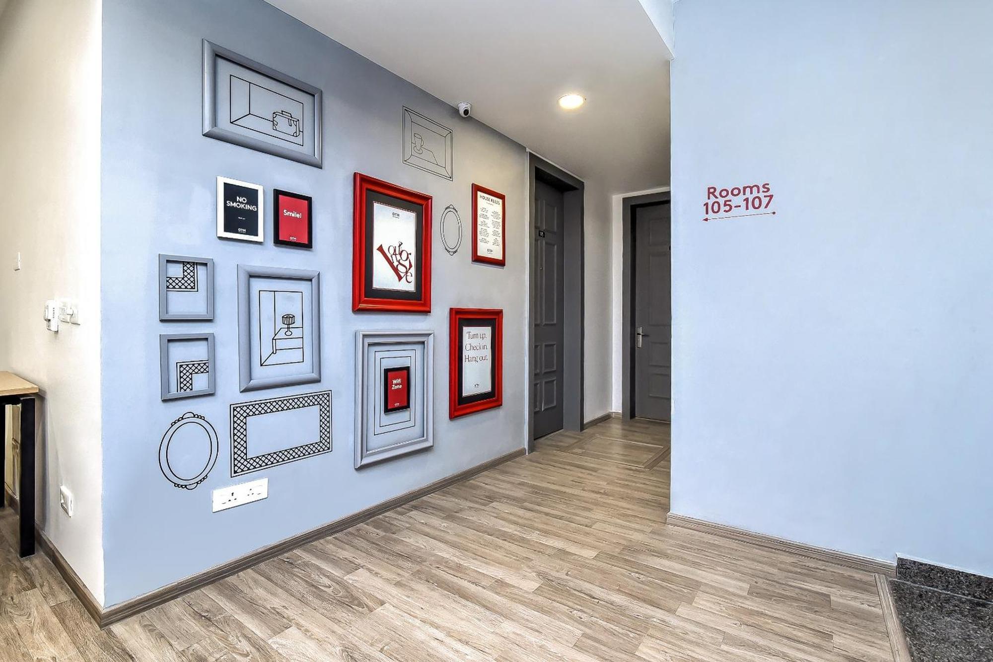 Townhouse Somani Hotel Apta ภายนอก รูปภาพ