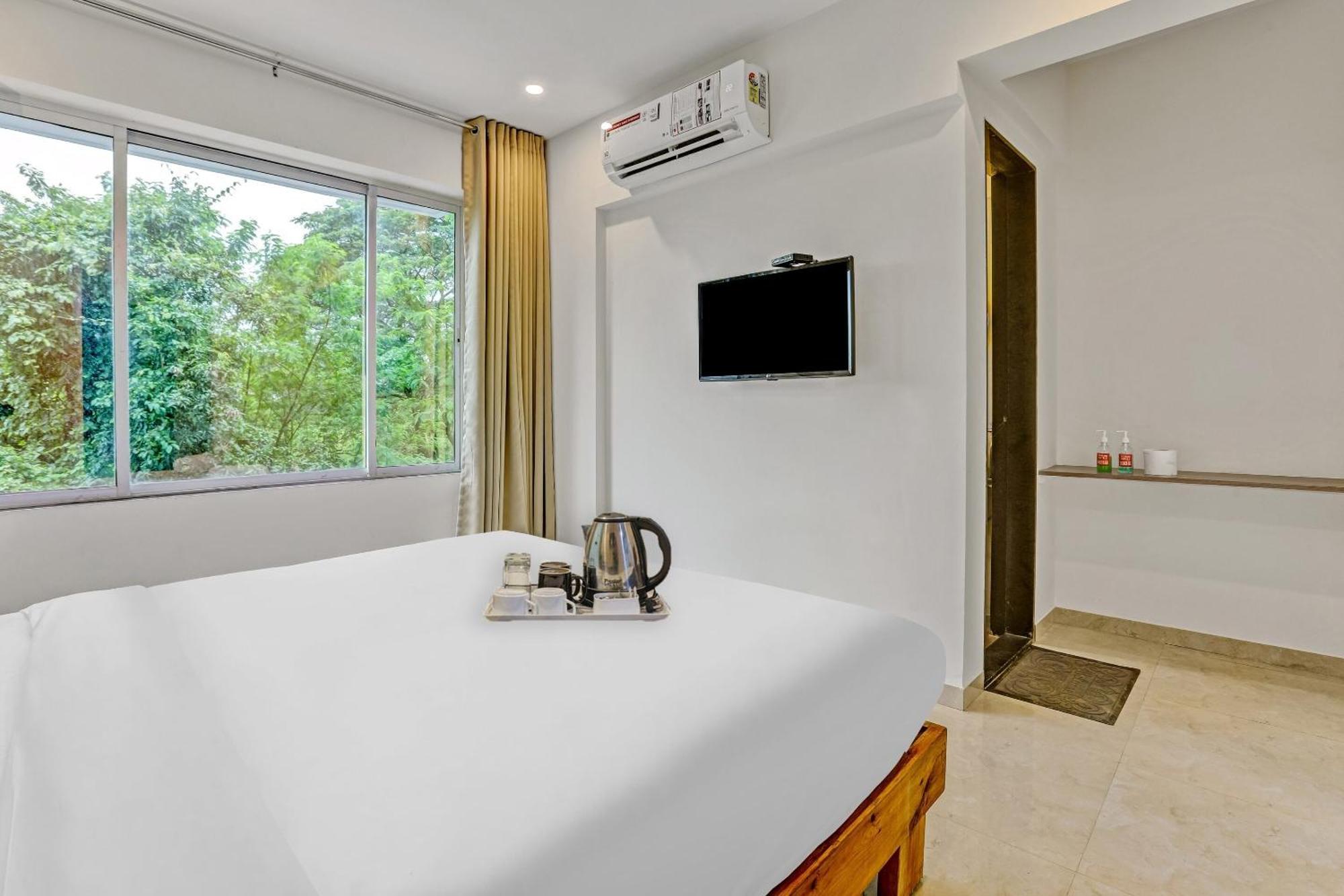 Townhouse Somani Hotel Apta ภายนอก รูปภาพ